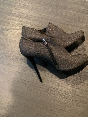 Metallic Silver Gray Ankle Shoes